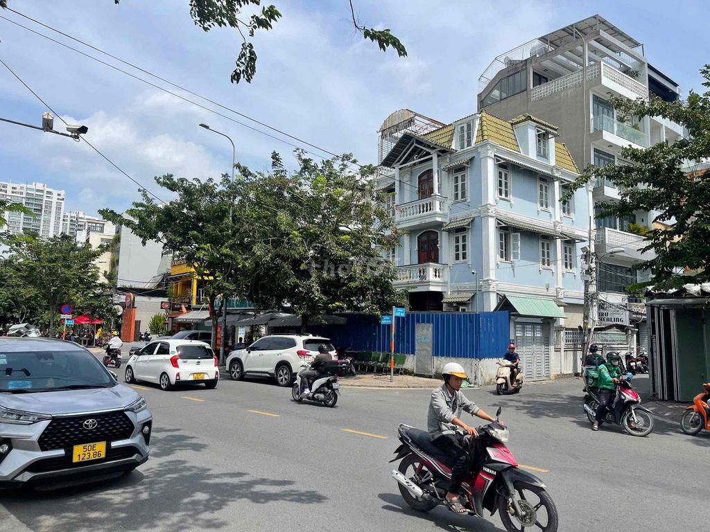 Villa Góc 2 Mặt Tiền Số 2 Nguyễn Văn Hưởng - View Sông Sài Gòn, Quận 2