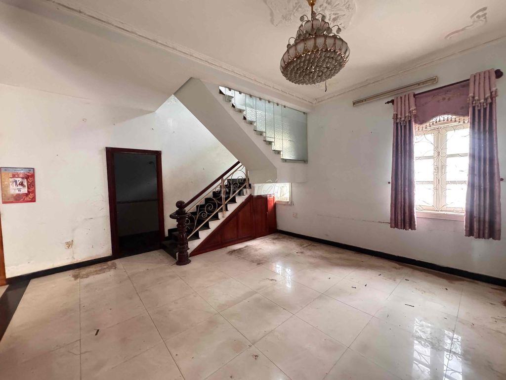 Villa Góc 2 Mặt Tiền Số 2 Nguyễn Văn Hưởng - View Sông Sài Gòn, Quận 2
