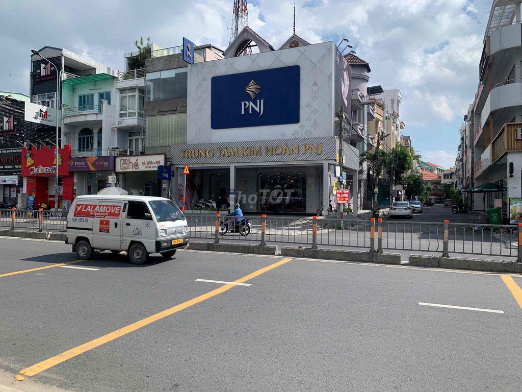 Ngang 11m - Góc 2 Mặt Tiền Đối Diện Emart Phan Văn Trị, Quận Gò Vấp
