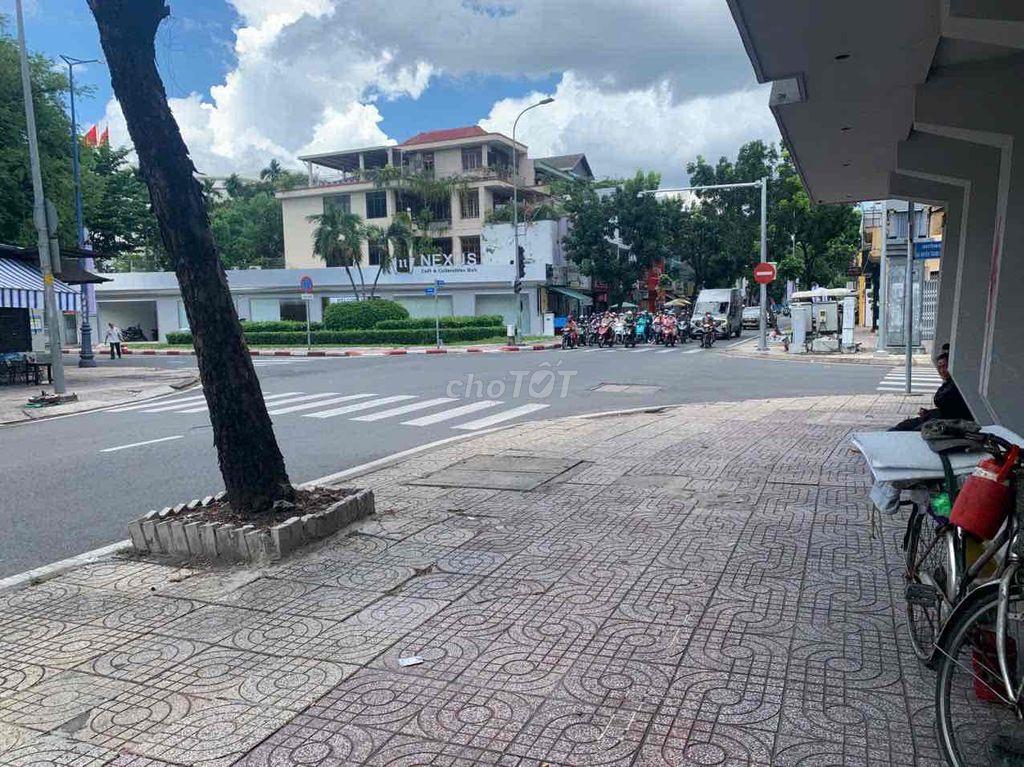 Cho Thuê Mặt Bằng Góc 2 Mặt Tiền Lý Chính Thắng – Bà Huyện Thanh Quan,