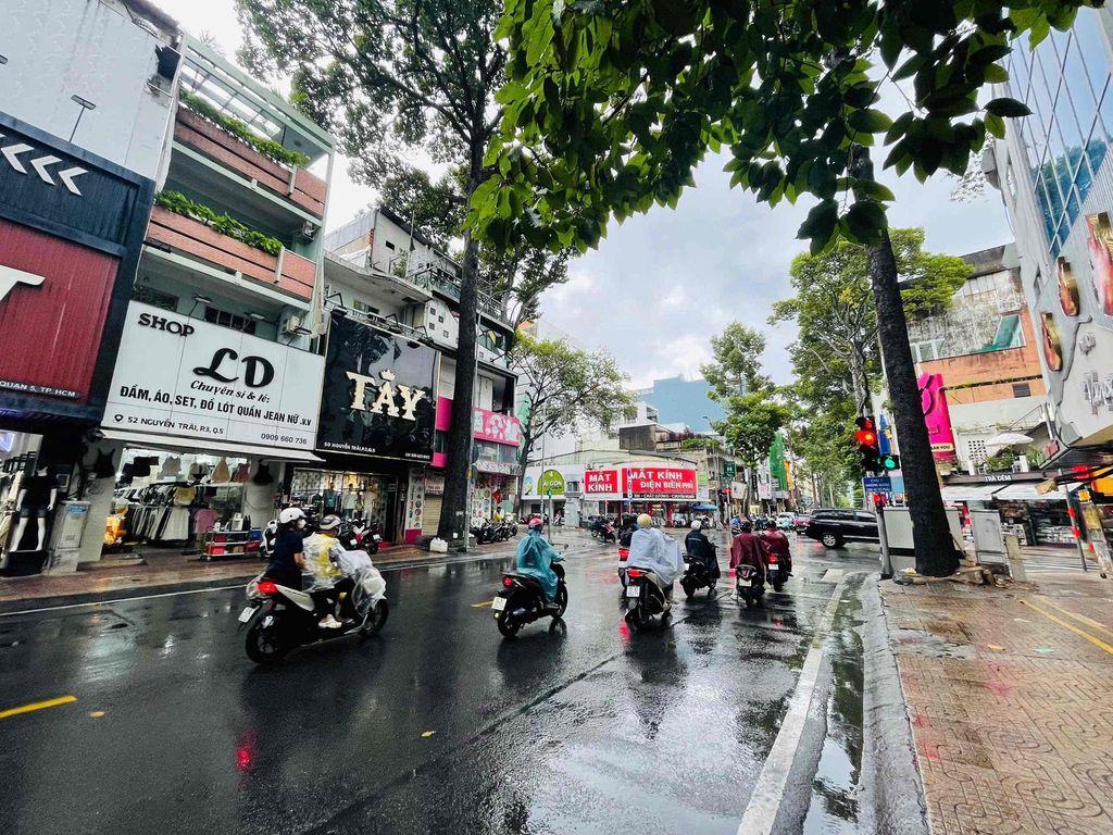 Cho thuê nhà mặt tiền đường Nguyễn Trãi, Quận 5 – vị trí kinh doanh sầ