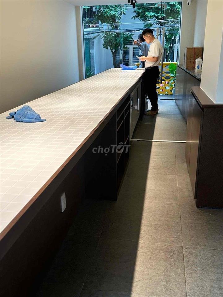 🌿 CHO THUÊ MẶT BẰNG SÂN VƯỜN HIẾM TẠI THẢO ĐIỀN – LÀNG BÁO CHÍ