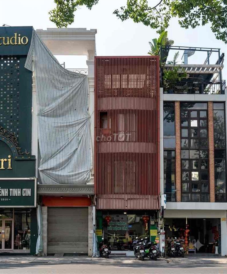 Cho thuê nguyên căn vị trí đường Ba Tháng Hai, Quận 10,