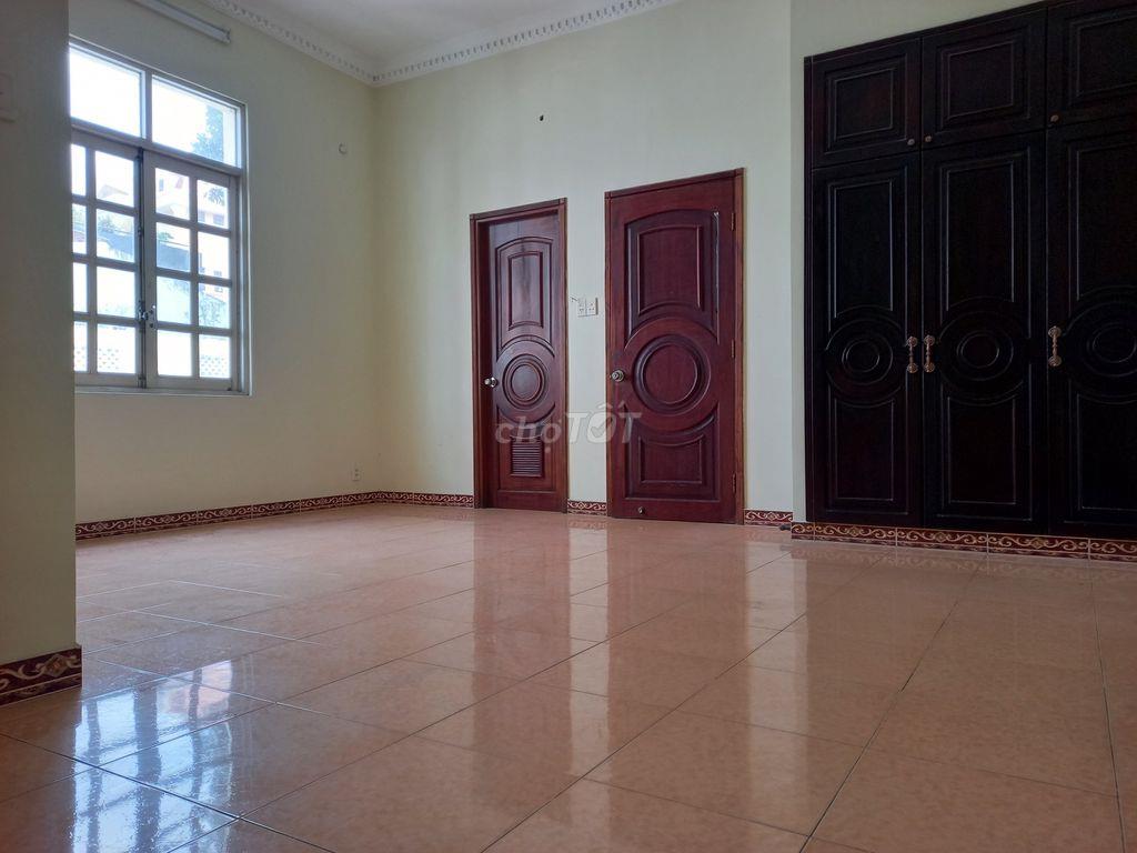 Cho thuê mặt bằng căn góc mặt tiền Phan bội châu Bình thạnh 28 triệu