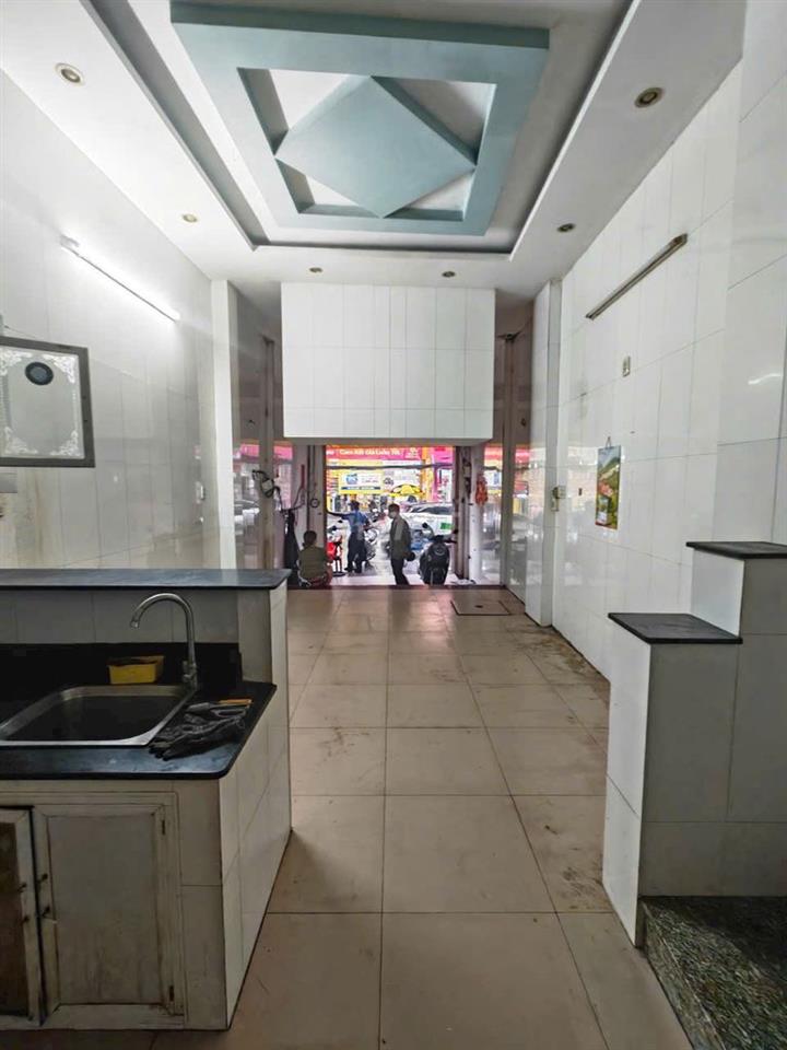 Mặt Tiền Lê Quang Định 200m2 Có 3 Tầng 4 Phòng Cho Làm Quán Ăn