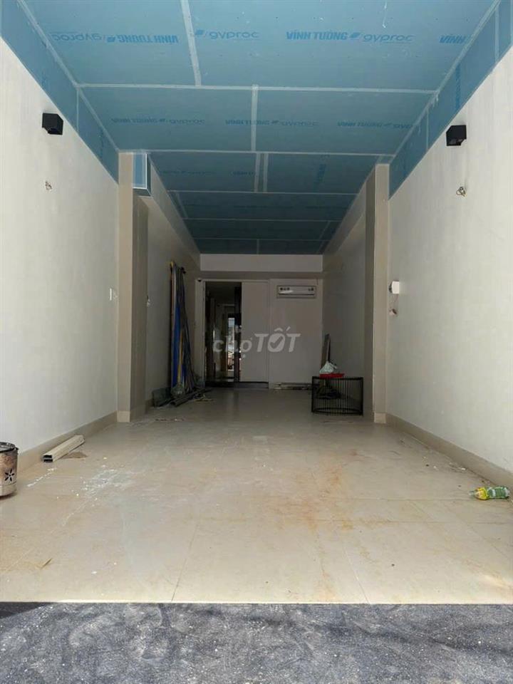 Mặt Tiền Huỳnh Đình Hai 4x15m Mặt bằng mới sơn sửa Gần CHợ bà Chiểu