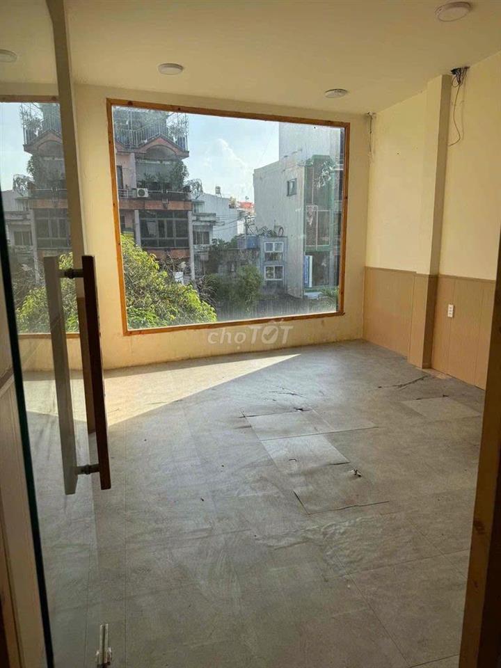 Gần BV Hoàn Mỹ  Mặt Tiền Phan Xích Long 250m2 Có 4 Lầu 7 Phòng Ngủ