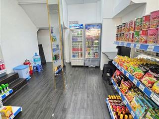 Mặt Tiền Huỳnh Văn BÁnh 180m2 3 Lầu Gần NGuyễn Văn Trỗi Nhà Mới 