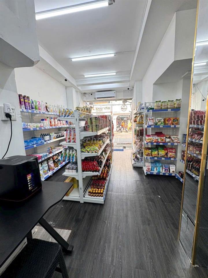 Mặt Tiền Huỳnh Văn BÁnh 180m2 3 Lầu Gần NGuyễn Văn Trỗi Nhà Mới 