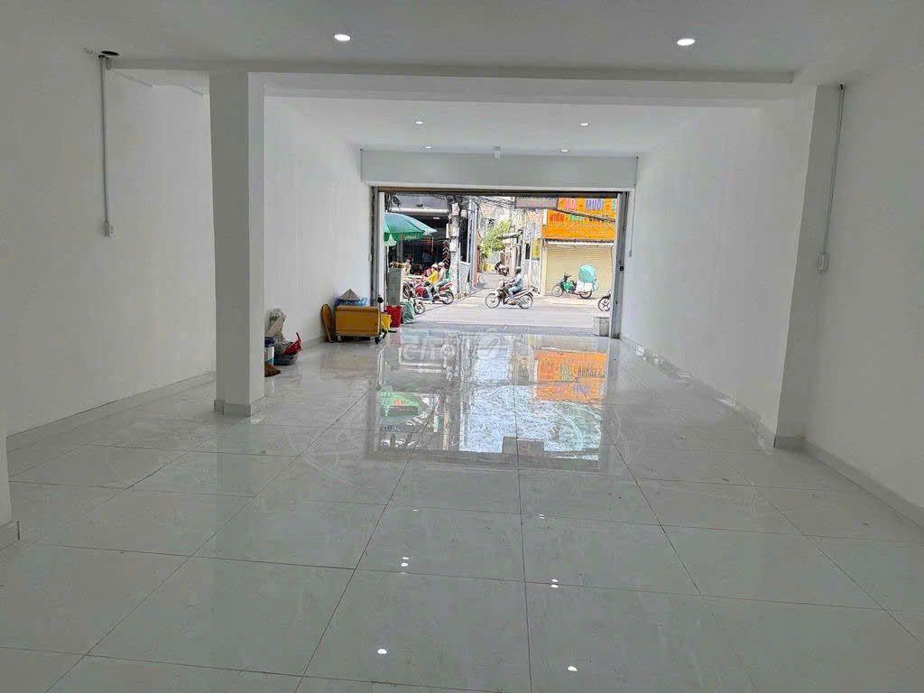 Mặt Tiền Lê Quang Định Ngang 5m 160m2 Có 1 Lầu Có VỈa Hè Cho Quán Ăn