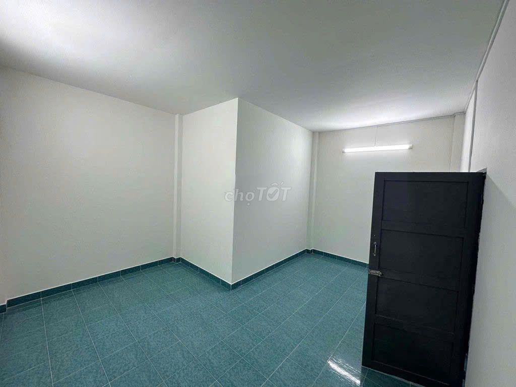  Mặt Tiền Chợ CÂy Quéo Hoàng Hoa Thám 70m2 có 1 Lầu 2 Phòng 17Tr