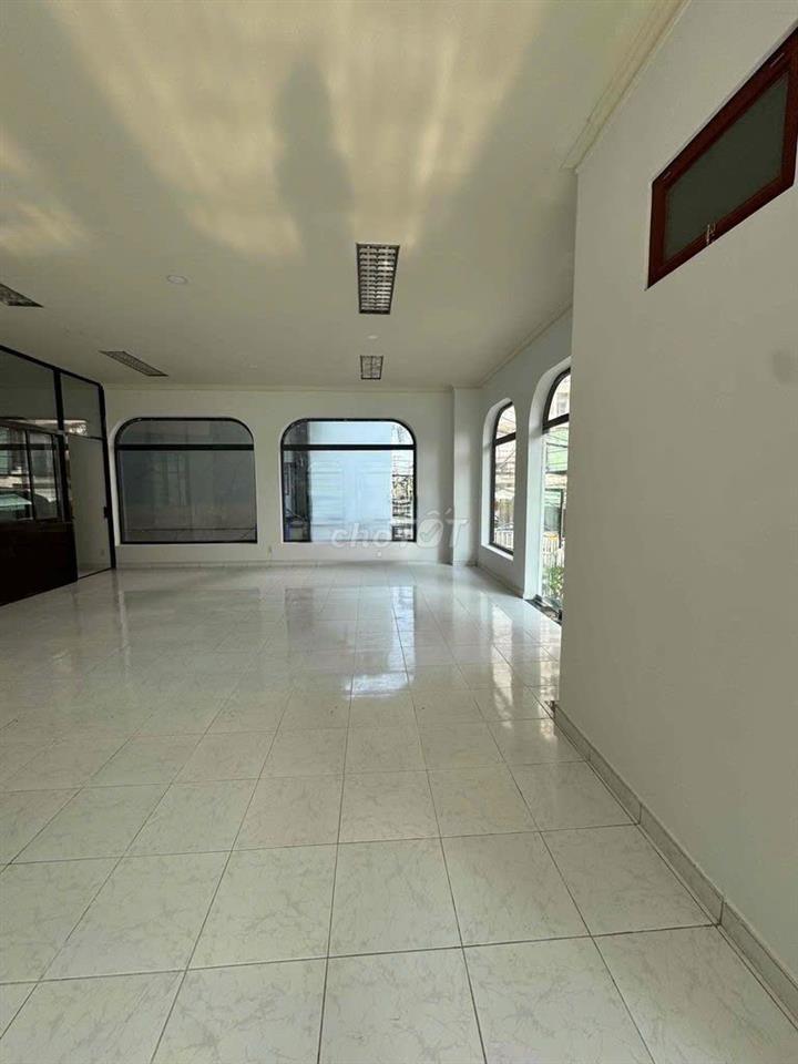  Mặt Tiền Shophouse 110m2 Đường Tân Cảng Bình Thạnh Đậu Xe thoải mái