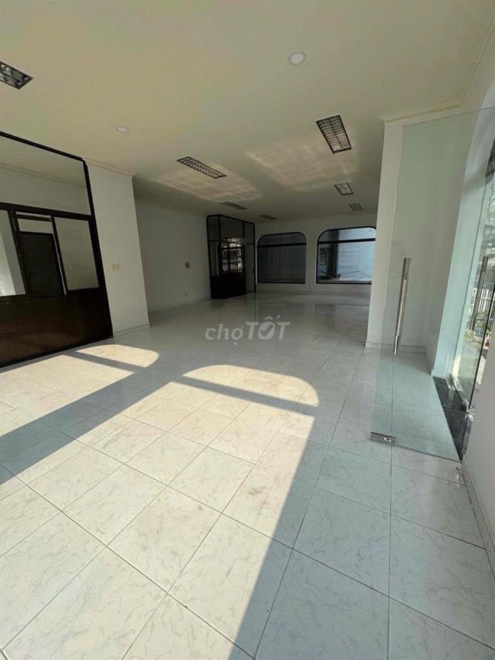  Mặt Tiền Shophouse 110m2 Đường Tân Cảng Bình Thạnh Đậu Xe thoải mái