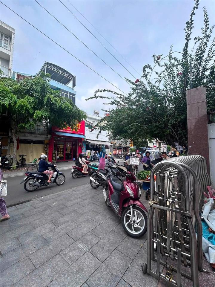 Mặt Tiền Phan Xích Long 7x22m k.doanh tựdo vỉa hè rộng gần PhanĐăngLưu