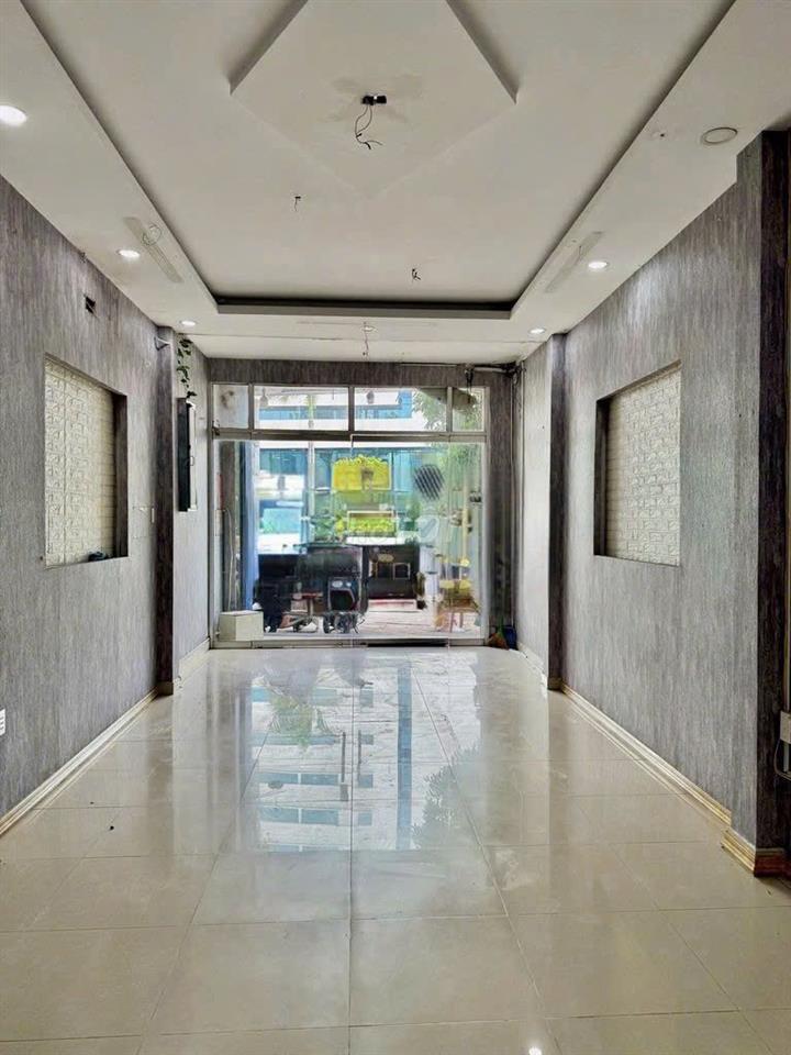 15Tr MT Cộng Hoà 70m2 Riêng Biệt Gần Go Trường Chinh - Hoàng Hoa THám 