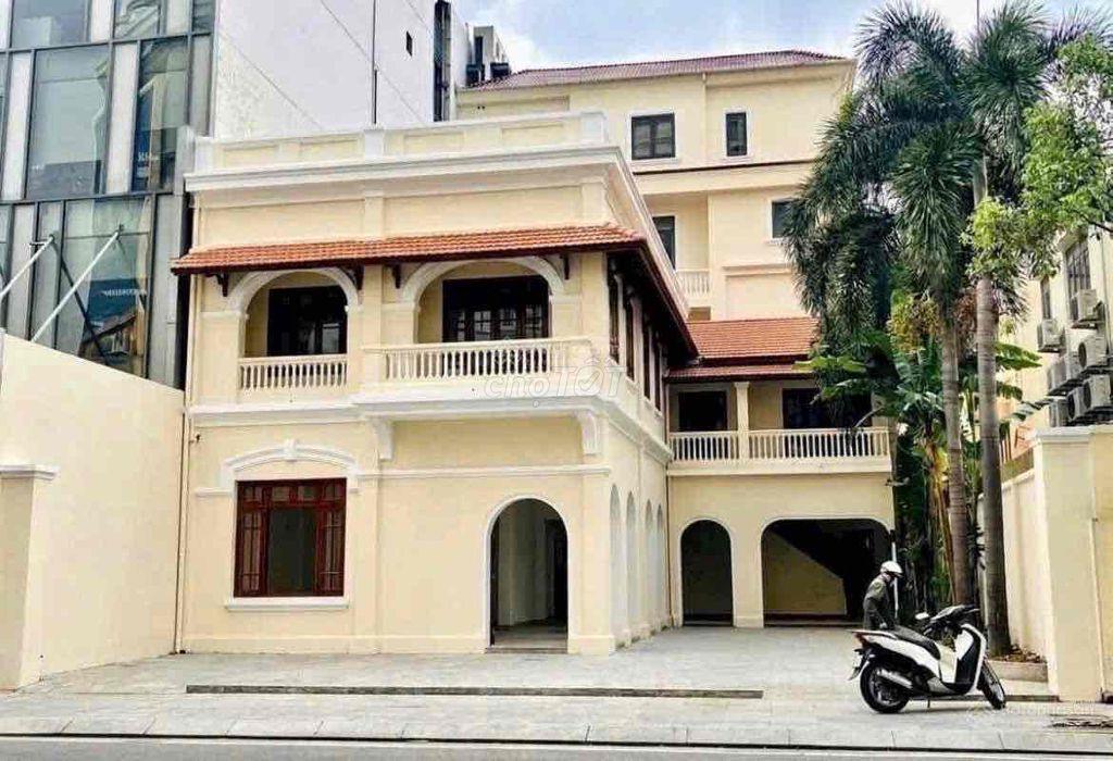 CHO THUÊ BIỆT THỰ SÂN RỘNG 15x24M – LÝ CHÍNH THẮNG, QUẬN 3 | FNB