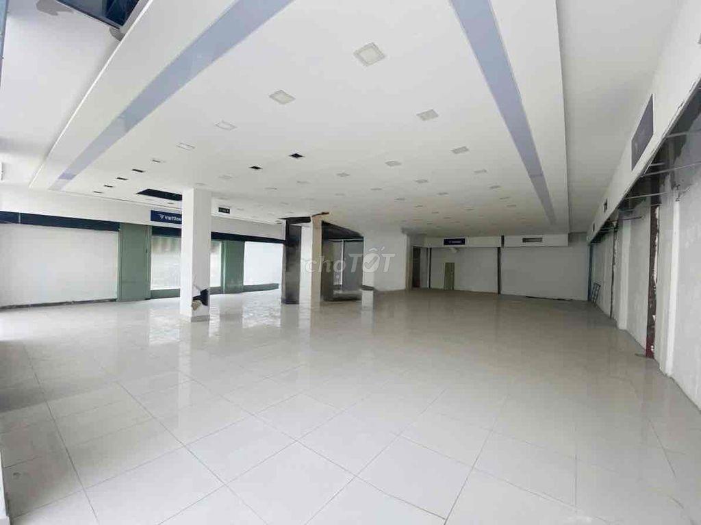 VỊ TRÍ ĐẸP NGUYỄN TRÃI Q1 – 2 MẶT TIỀN – NGANG 13M2 – GIÁ 249TR