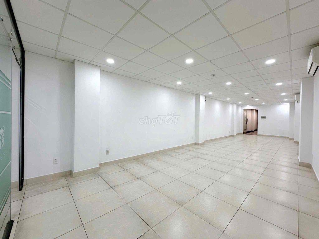 Văn Phòng Gần Sân Bay 70m2 - Miễn Phí Quản Lý - Hầm Xe TM Bảo Vệ …