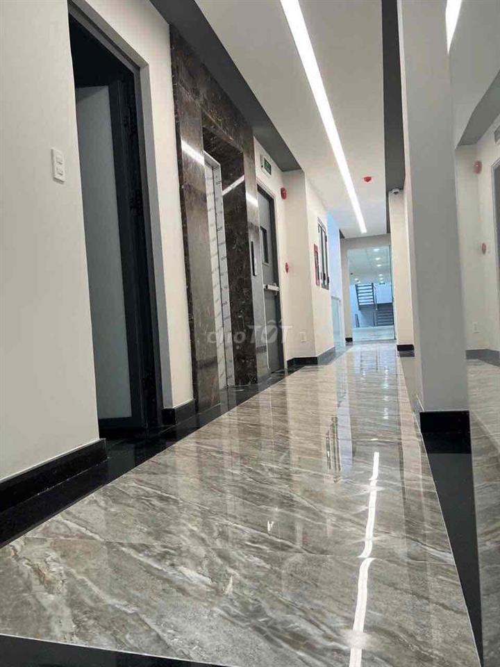 Văn Phòng Gần Sân Bay 70m2 - Miễn Phí Quản Lý - Hầm Xe TM Bảo Vệ …