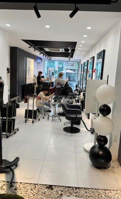 CHO THUÊ NHÀ MẶT TIỀN ĐƯỜNG SƯ VẠN HẠNH, P.VƯỜN LÀI, QUẬN 10, GIÁ 40TR