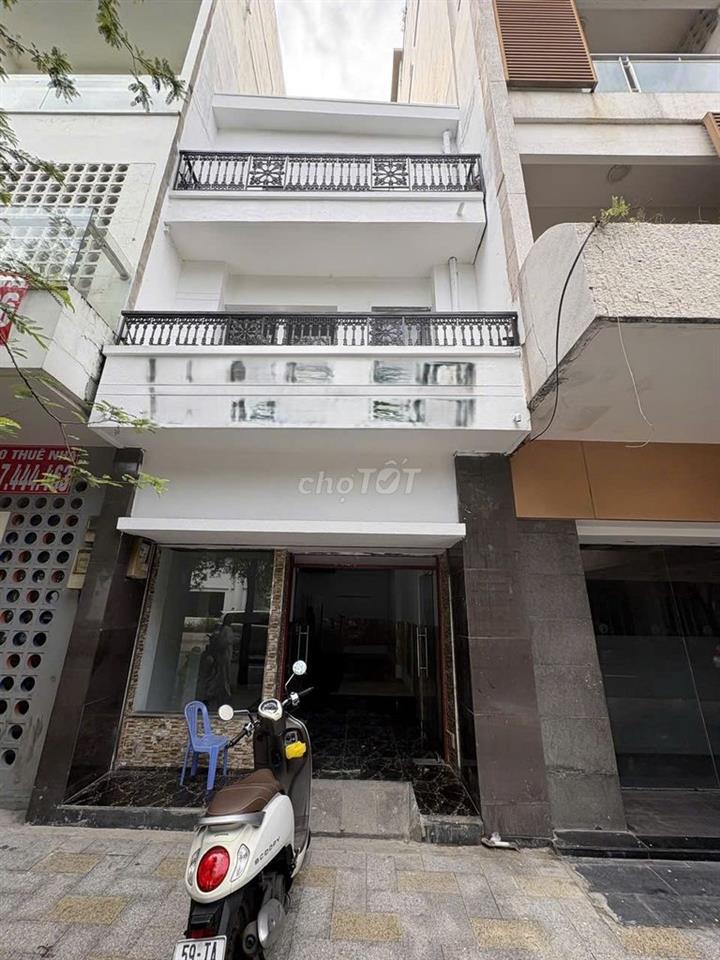 CHO THUÊ NHÀ MẶT TIỀN ĐƯỜNG LÊ THÁNH TÔN, P. BẾN NGHÉ, QUẬN 1