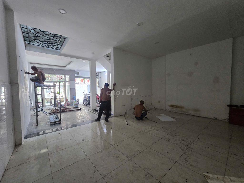 CHO THUÊ NHÀ LÊ VĂN SỸ – P. NHIÊU LỘC, QUẬN 3. NGANG 7M, 1 TRỆT 3 LẦU