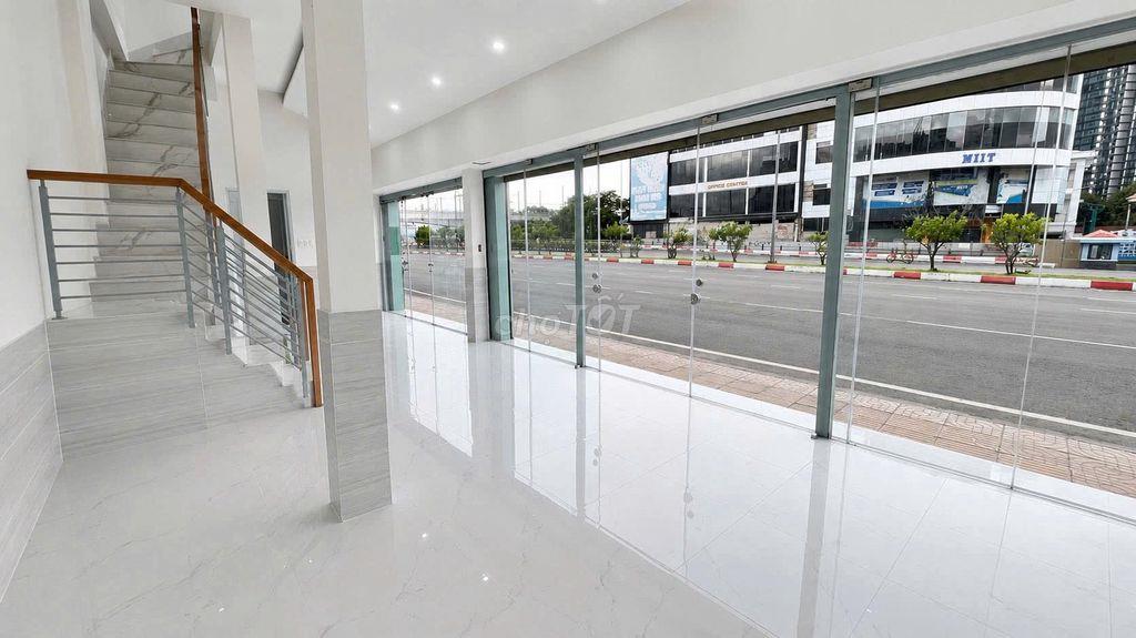 Ngang 11m ! Mặt Tiền Nguyễn Hữu Cảnh Có 1 Lầu Hướng Cầu Sài Gòn Ra Q1