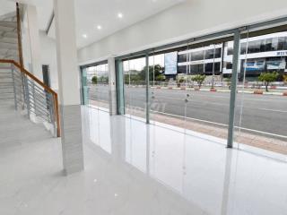 Ngang 11m ! Mặt Tiền Nguyễn Hữu Cảnh Có 1 Lầu Hướng Cầu Sài Gòn Ra Q1