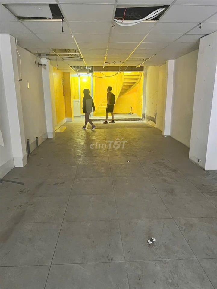MT Đường D5 500m2 4 Lầu Gần ĐH NGoại Thương Vỉa Hè Để Được 2 Hàng Xe