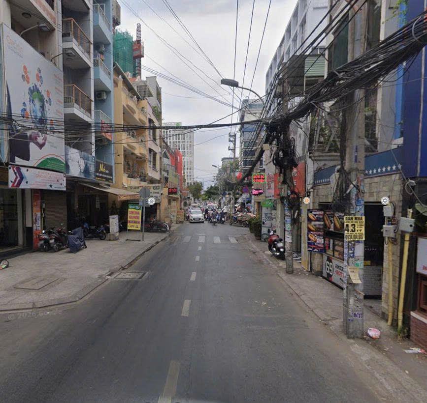 Có Thang Máy MT Nguyễn Trọng Tuyển 240m2 3 Tầng Gần Nguyễn Văn Trỗi 