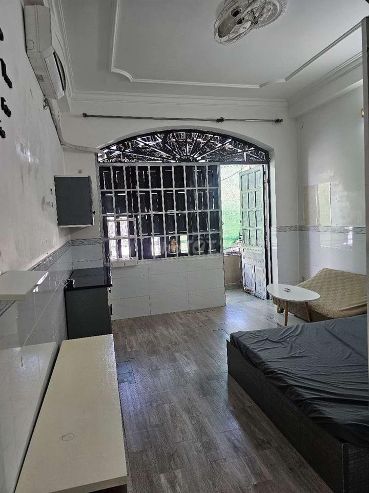 phòng trọ chdv full nội thất hẻm 69 Nguyễn Gia Trí