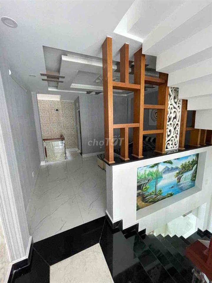 CHO THUÊ NHÀ 4PN HXH LÊ VĂN THỌ GÒ VẤP SÁT MT GẦN CV LÀNG HOA