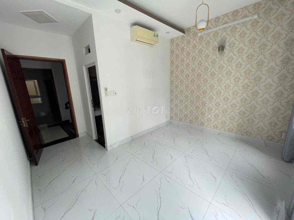 CHO THUÊ NHÀ 4PN HXH LÊ VĂN THỌ GÒ VẤP SÁT MT GẦN CV LÀNG HOA