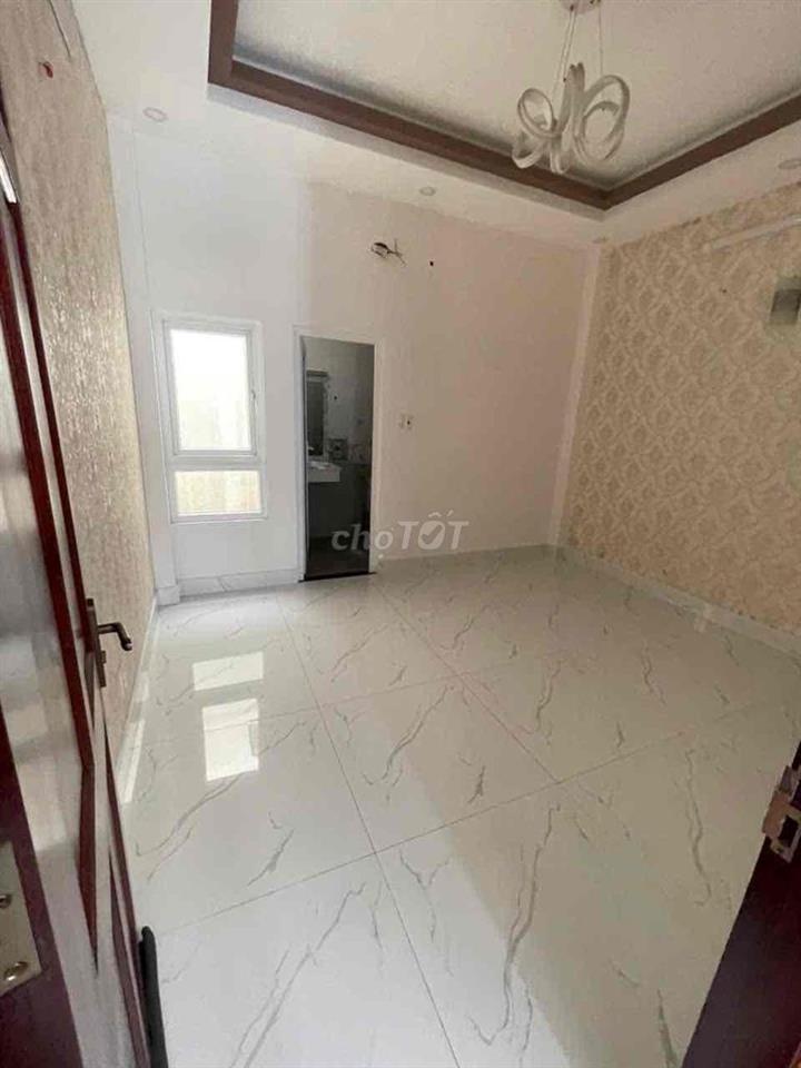 CHO THUÊ NHÀ 4PN HXH LÊ VĂN THỌ GÒ VẤP SÁT MT GẦN CV LÀNG HOA