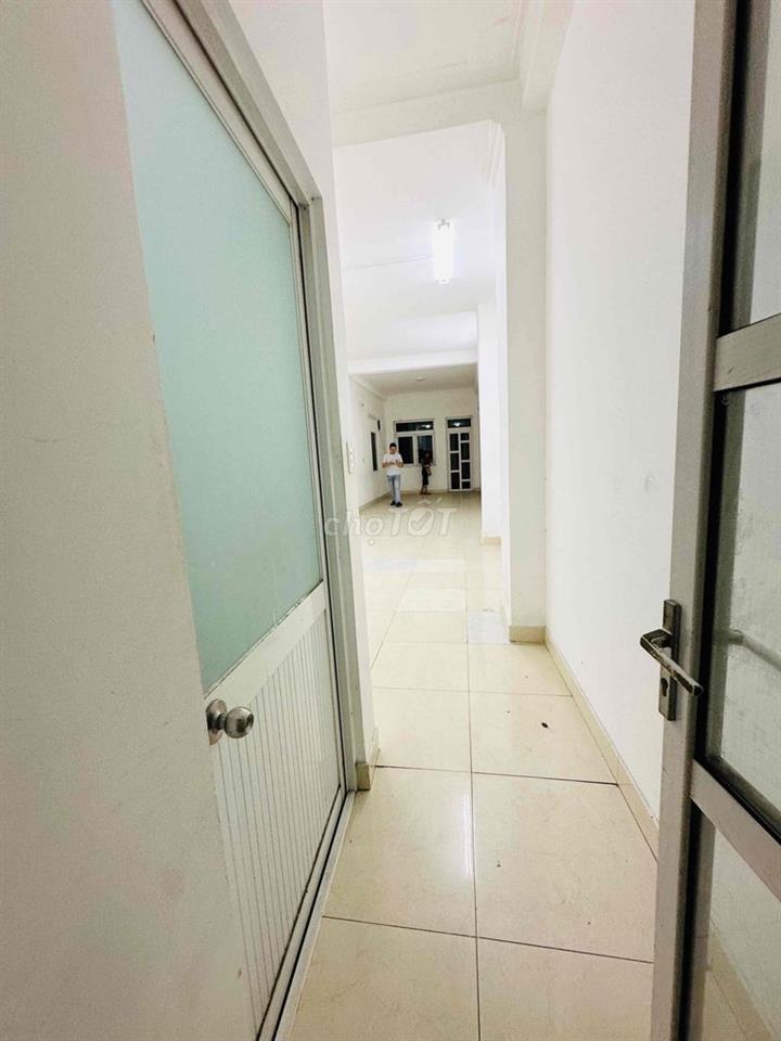 CHO THUÊ NHÀ MẶT TIỀN QUANG TRUNG P10 GÒ VẤP GẦN VINCOM