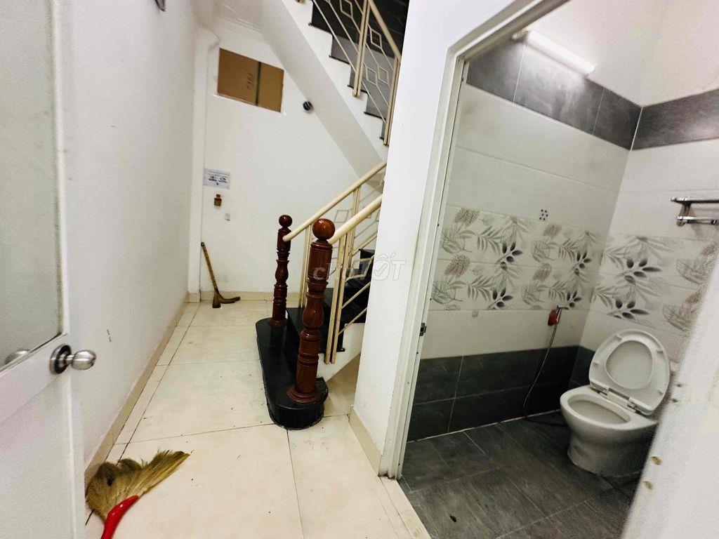 CHO THUÊ NHÀ MẶT TIỀN QUANG TRUNG P10 GÒ VẤP GẦN VINCOM