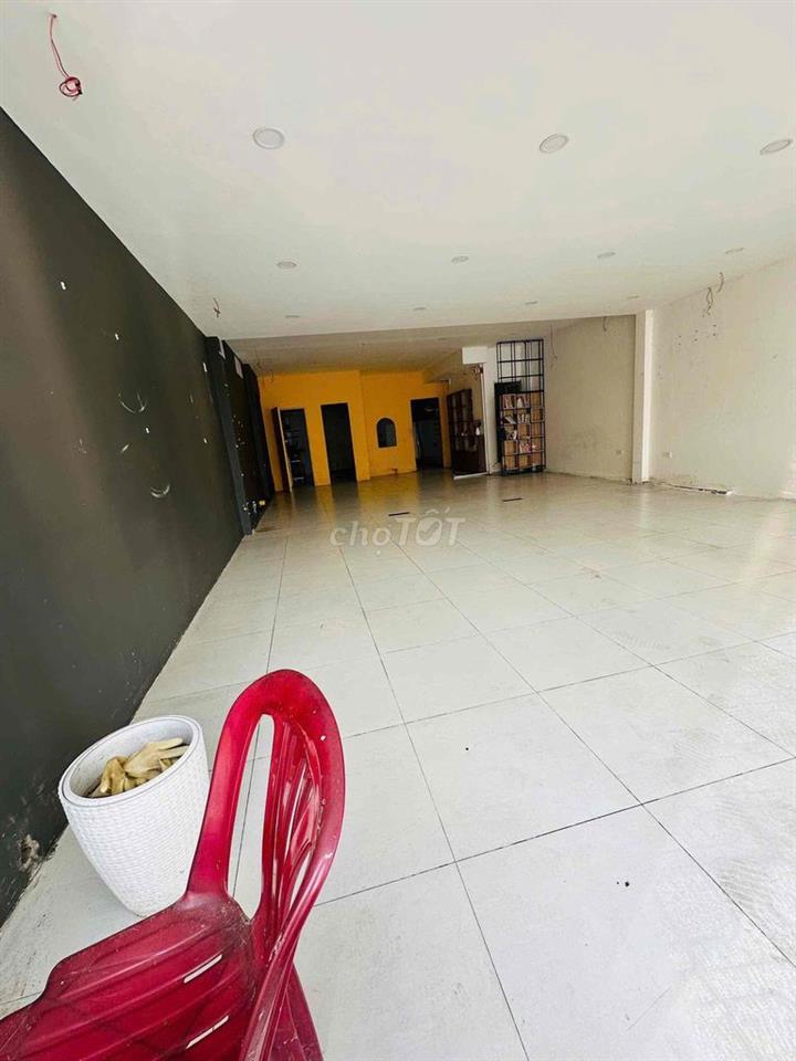 CHO THUÊ NHÀ MẶT TIỀN LÊ QUANG ĐỊNH P1 GV SÁT BÊN BÌNH THẠNH