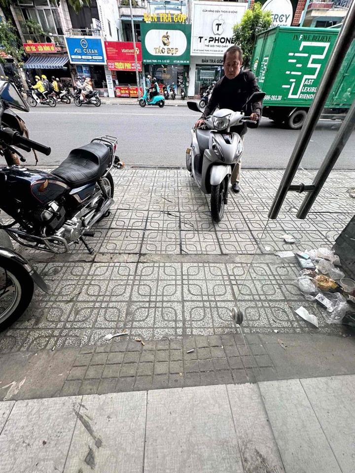 CHO THUÊ NHÀ MẶT TIỀN QUANG TRUNG 4PN P10 GÒ VẤP GẦN  VINCOM