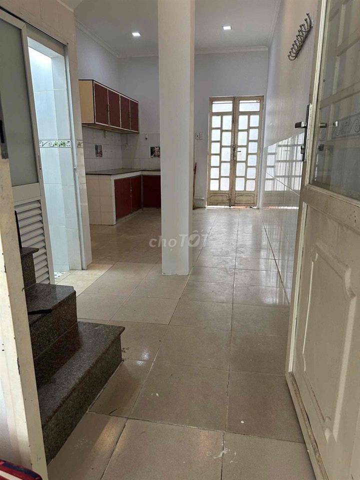 CHO THUÊ NHÀ MẶT TIỀN QUANG TRUNG 4PN P10 GÒ VẤP GẦN  VINCOM