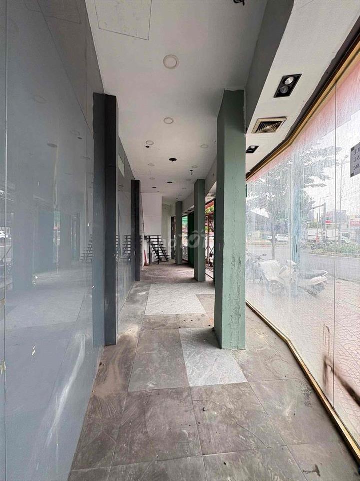 CHO THUÊ MB NGANG 13M NGAY  VÒNG XOAY NGÃ 6 PHẠM VĂN ĐỒNG NTS GÒ VẤP