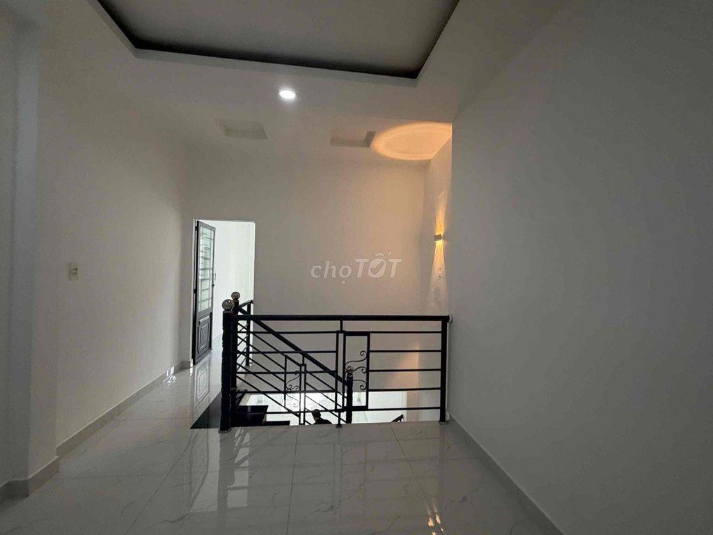 NHÀ MẶT TIỀN NGUYỄN OANH GÒ VẤP GẦN NGAY NGÃ TƯ LÊ ĐỨC THỌ