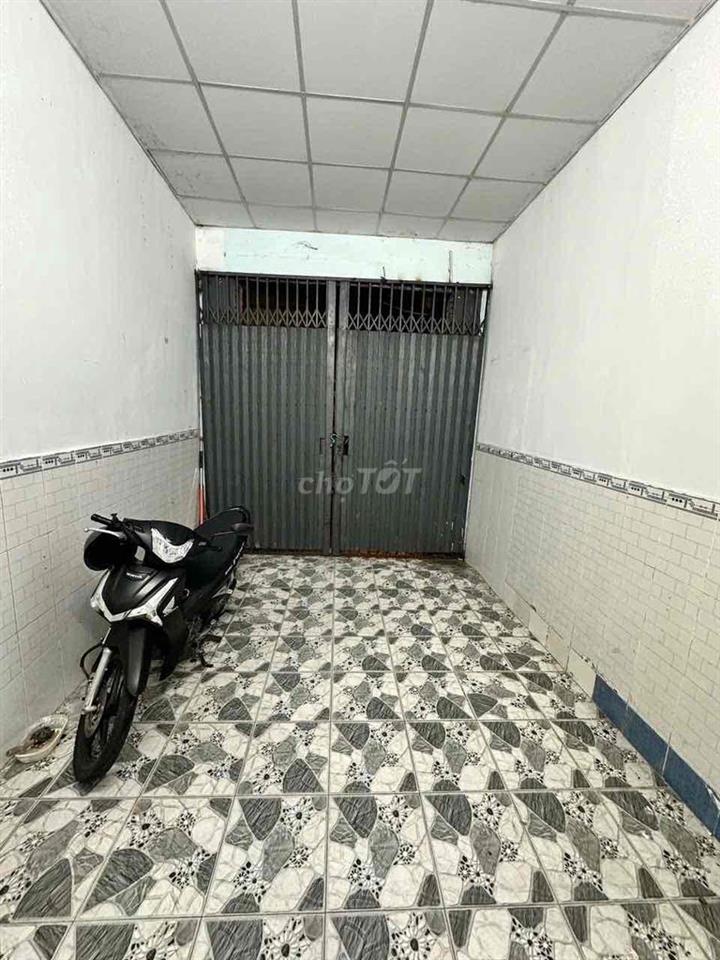 CHO THUÊ NHÀ MẶT TIỀN ĐƯỜNG P5 NGAY ĐHCN4 CHỢ GÒ VẤP VÔ