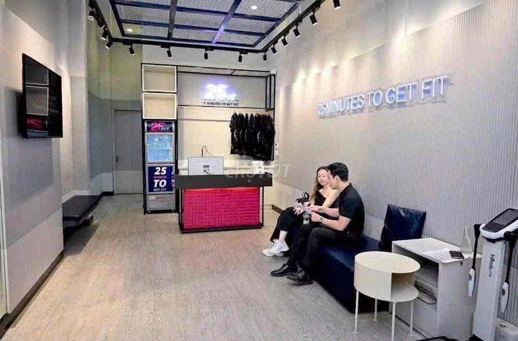 CHO THUÊ NHÀ MẶT TIỀN PHAN VĂN TRỊ NGAY NGÃ TƯ GẦN EMART