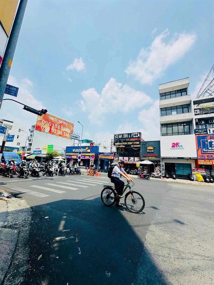 CHO THUÊ NHÀ MẶT TIỀN PHAN VĂN TRỊ NGAY NGÃ TƯ GẦN EMART