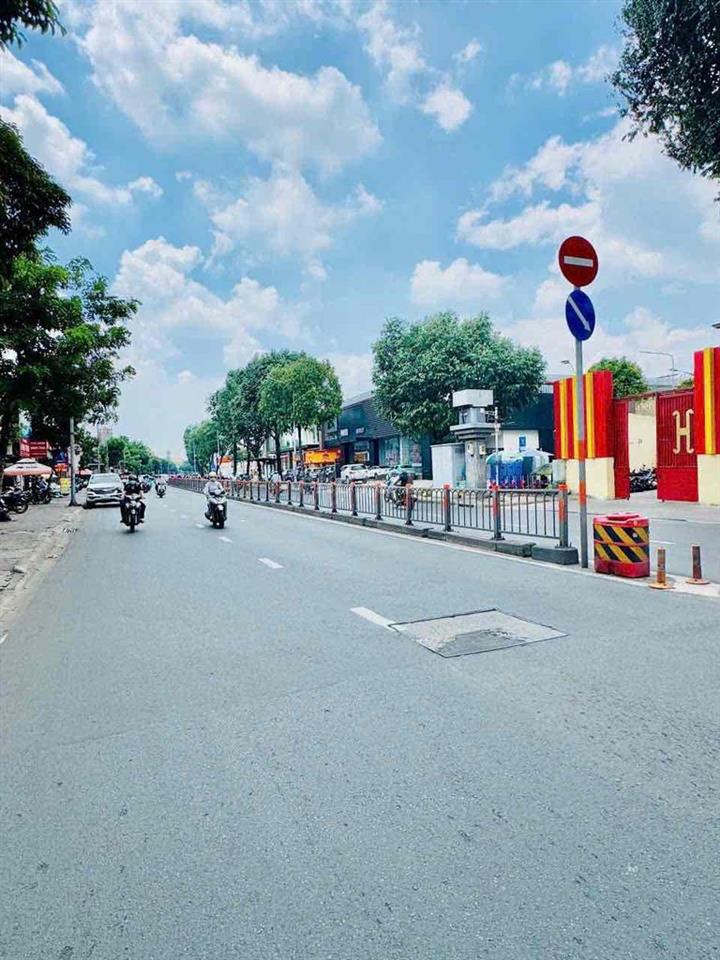 Cho thuê nhà mặt tiền sát Vincom Quang Trung phường 10
