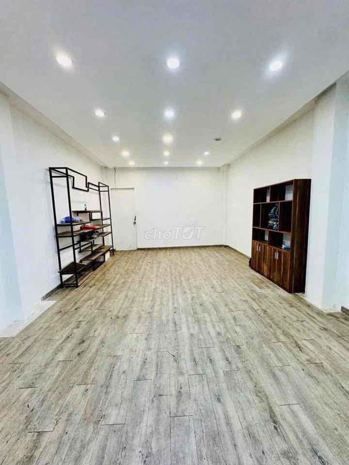 Cho thuê nhà mặt tiền sát Vincom Quang Trung phường 10