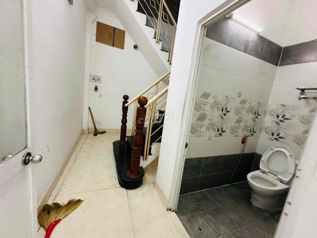 CHO THUÊ NHÀ MẶT TIỀN QUANG TRUNG P10 GẦN NGAY VINCOM NGÃ 5