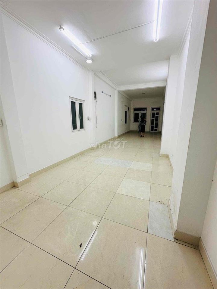 CHO THUÊ NHÀ MẶT TIỀN QUANG TRUNG P10 GẦN NGAY VINCOM NGÃ 5