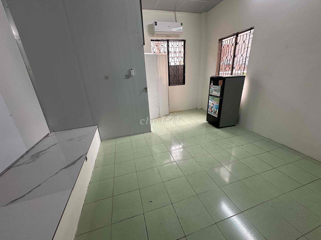 PHÒNG bancol máy lạnh phan văn trị p10 Gò Vấp gần ngã 3 thống nhất