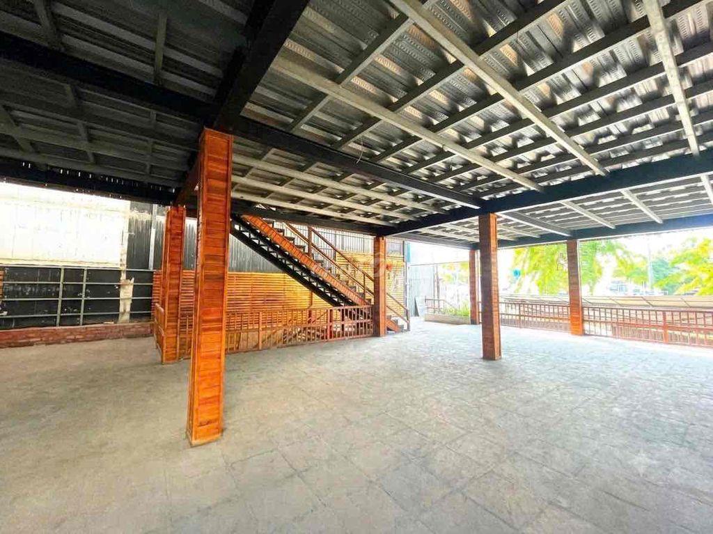 CHO THUÊ NHÀ MẶT TIỀN PHẠM VĂN ĐỒNG P13 BÌNH THẠNH GIÁP.GV THỦ ĐỨC